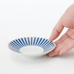 Assiette en porcelaine Hasami - Motif rayures éventail, Petite
