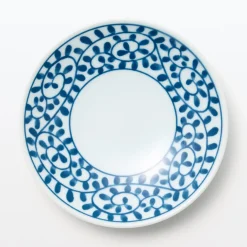 Assiette en porcelaine Hasami  ‐  Motifs arabesque