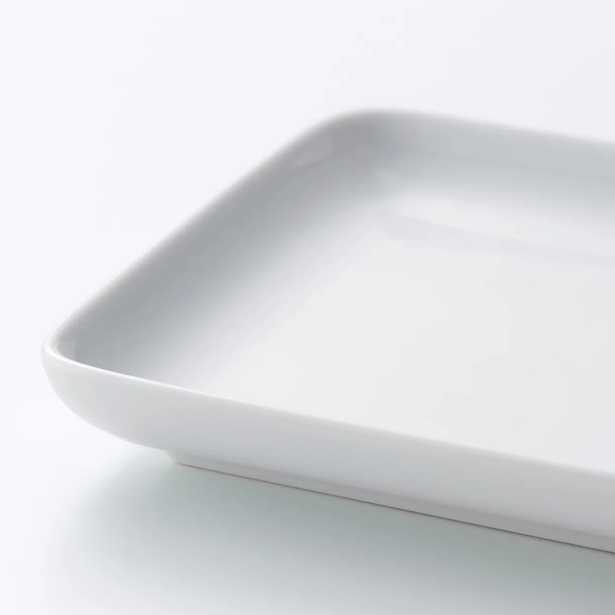 Assiette rectangulaire Hakuji 22.4x12.2cm