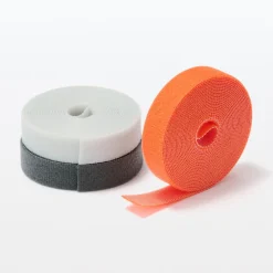 Attache câble perforé