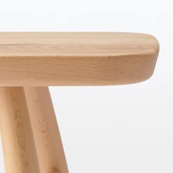 Banc en hêtre massif à pieds arrondis