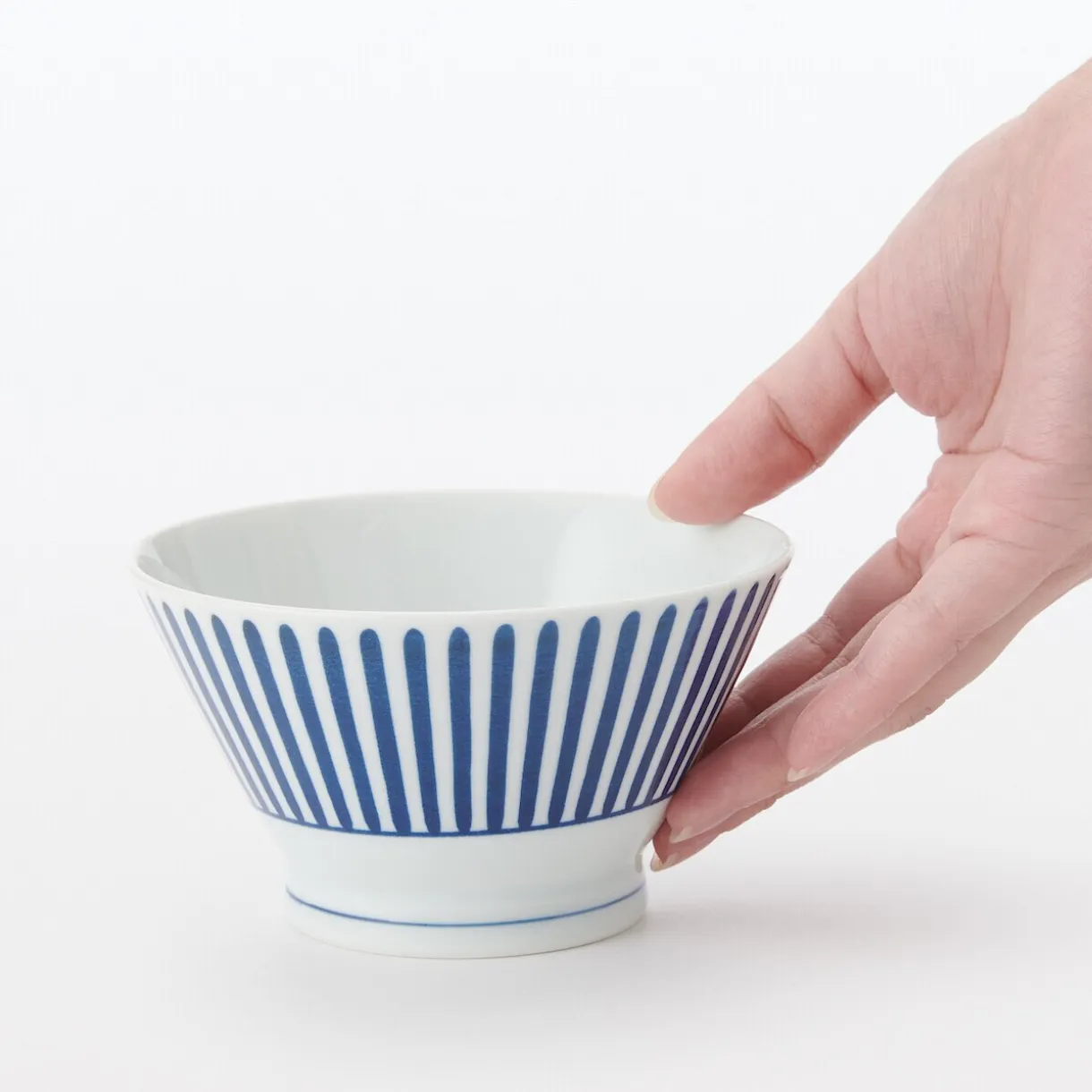 Bol à riz en porcelaine Hasami ‐ Motif rayures éventail, Petite