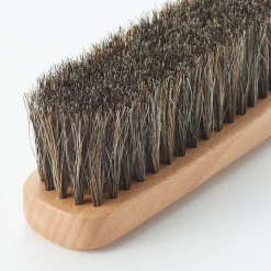 Brosse à chaussures dépoussiérante en hêtre