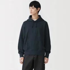 Chandail à capuchon en coton traditionnellement tricoté pour homme