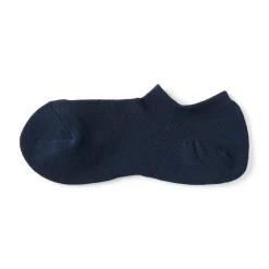 Chaussettes de sport coupe angle droit pour homme.