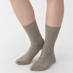 Chaussettes en maille torsadée à angle droit