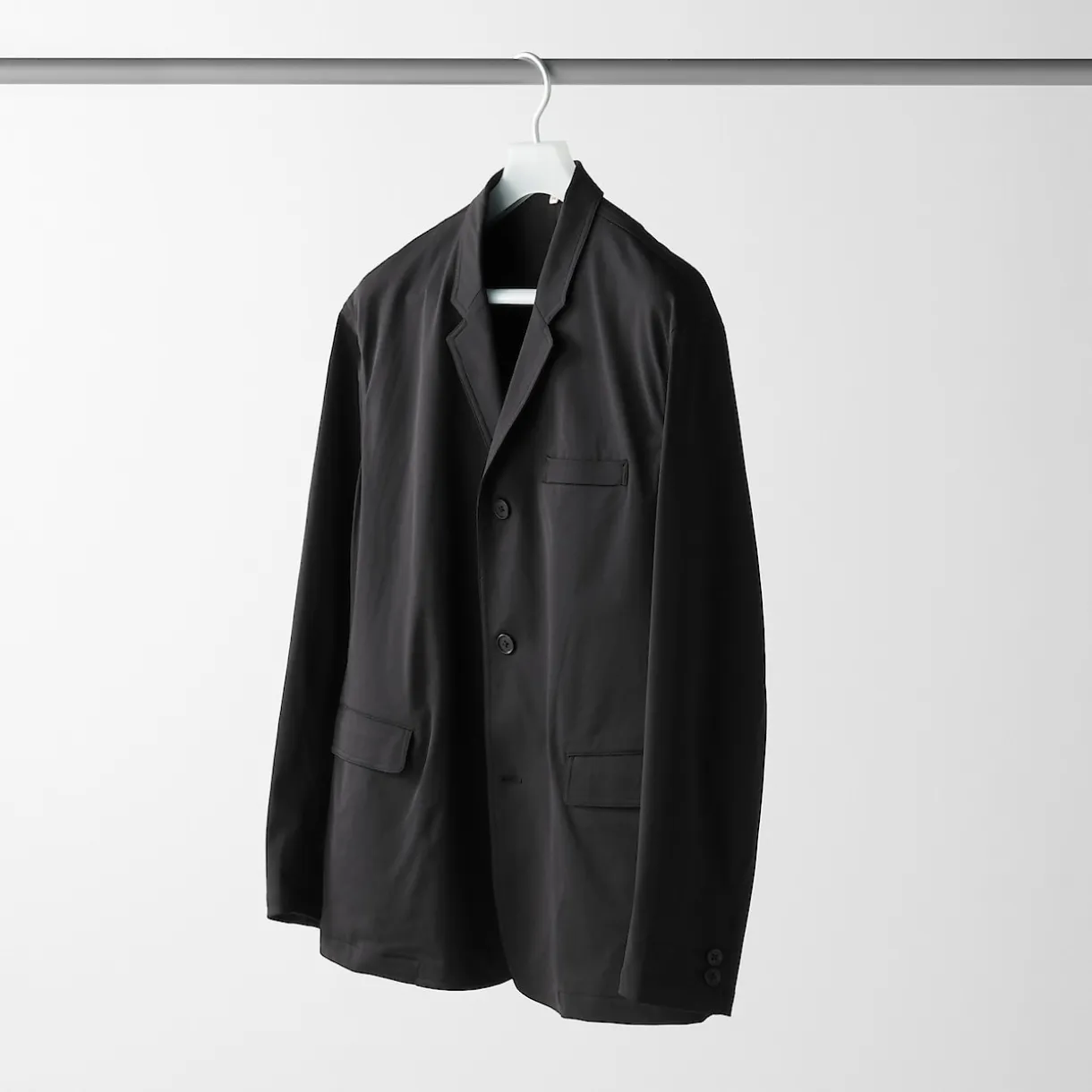 Cintre en PP pour manteau 45cm