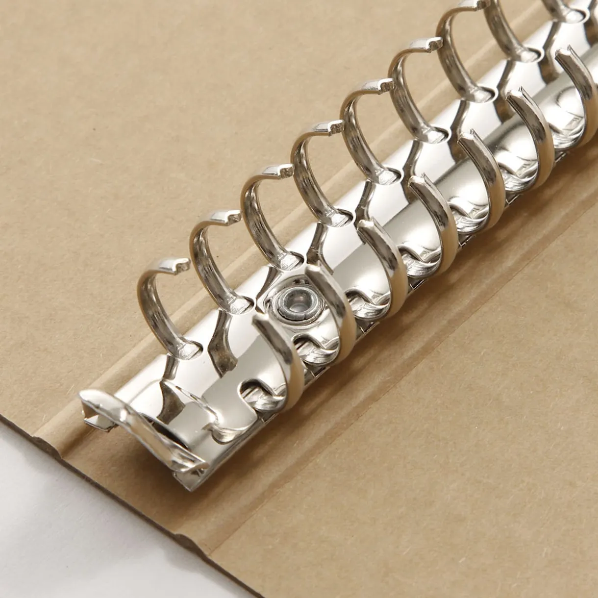 Classeur A4 30 anneaux en kraft