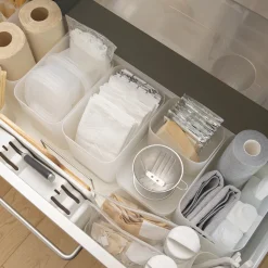 Corbeille en PP à poignées L15X P22X H16.9cm