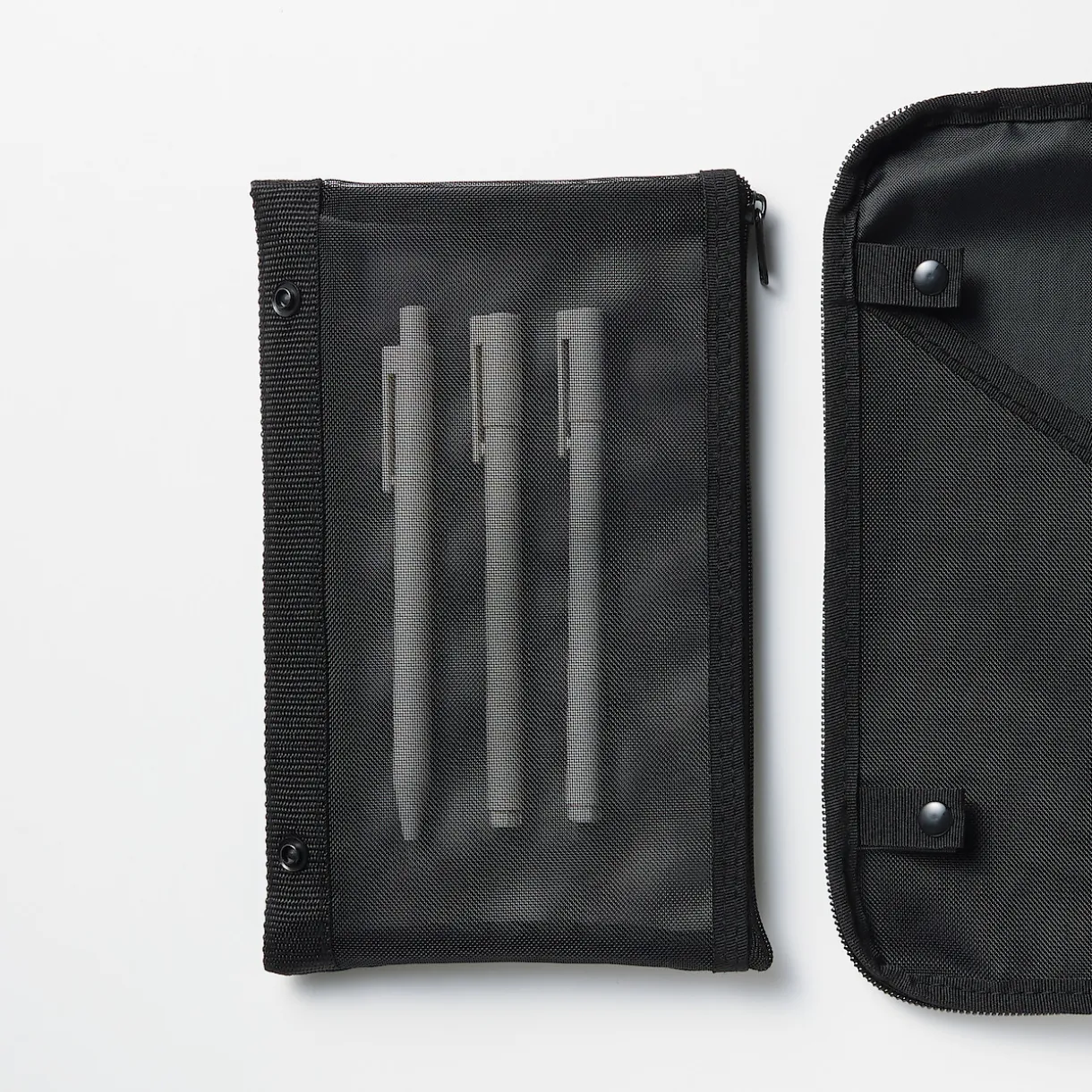 Couverture d``agenda en polyester avec étui à stylo A5