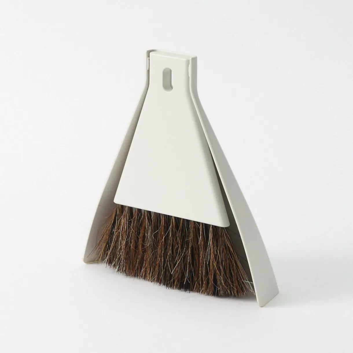 Ensemble pelle + balayette à main