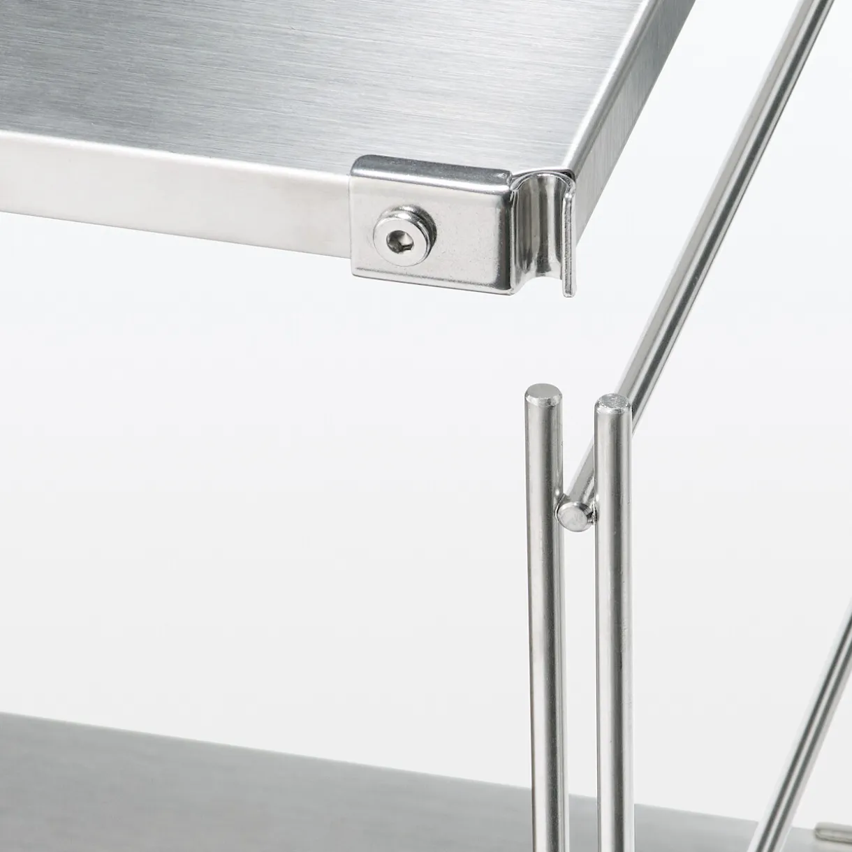 Etagère en acier inoxydable large ‐ 4 niveaux (Dont Eco‐part. 0,82 €)