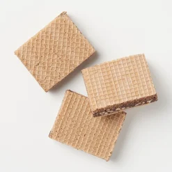 Gaufrettes parfum chocolat aux éclats de cacahuètes