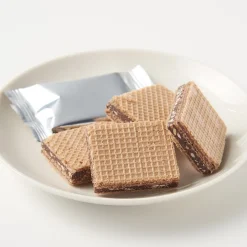 Gaufrettes parfum chocolat aux éclats de cacahuètes