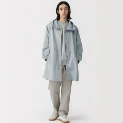 Manteau à capuche en nylon recyclé déperlant pour homme