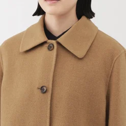 Manteau court en mélange de laine mérinos pour femme