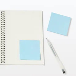 Notes adhésives unies carrées