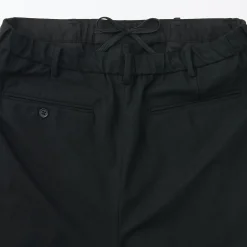 Pantalon plissé ajusté et stretch pour homme
