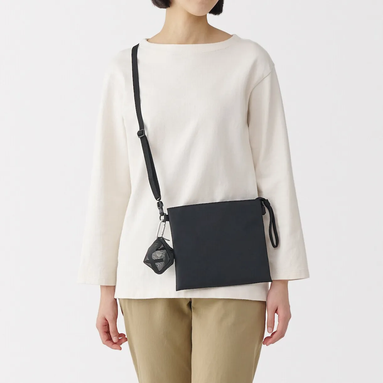 Pochette compacte en maille nylon