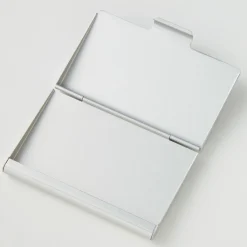 Porte cartes en aluminium