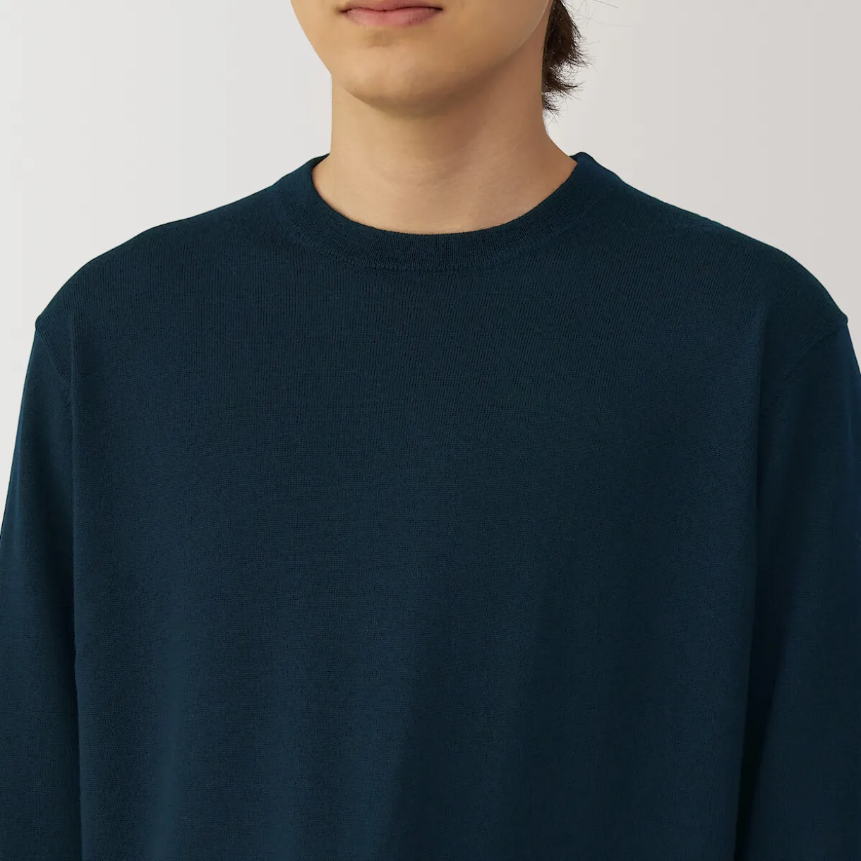 Pull à col rond en laine tricot fin pour homme