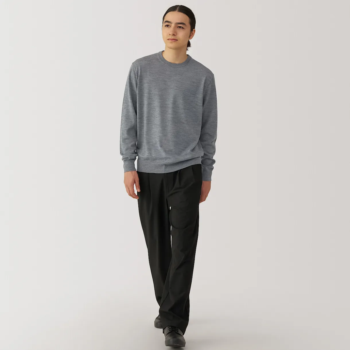 Pull à col rond en laine tricot fin pour homme
