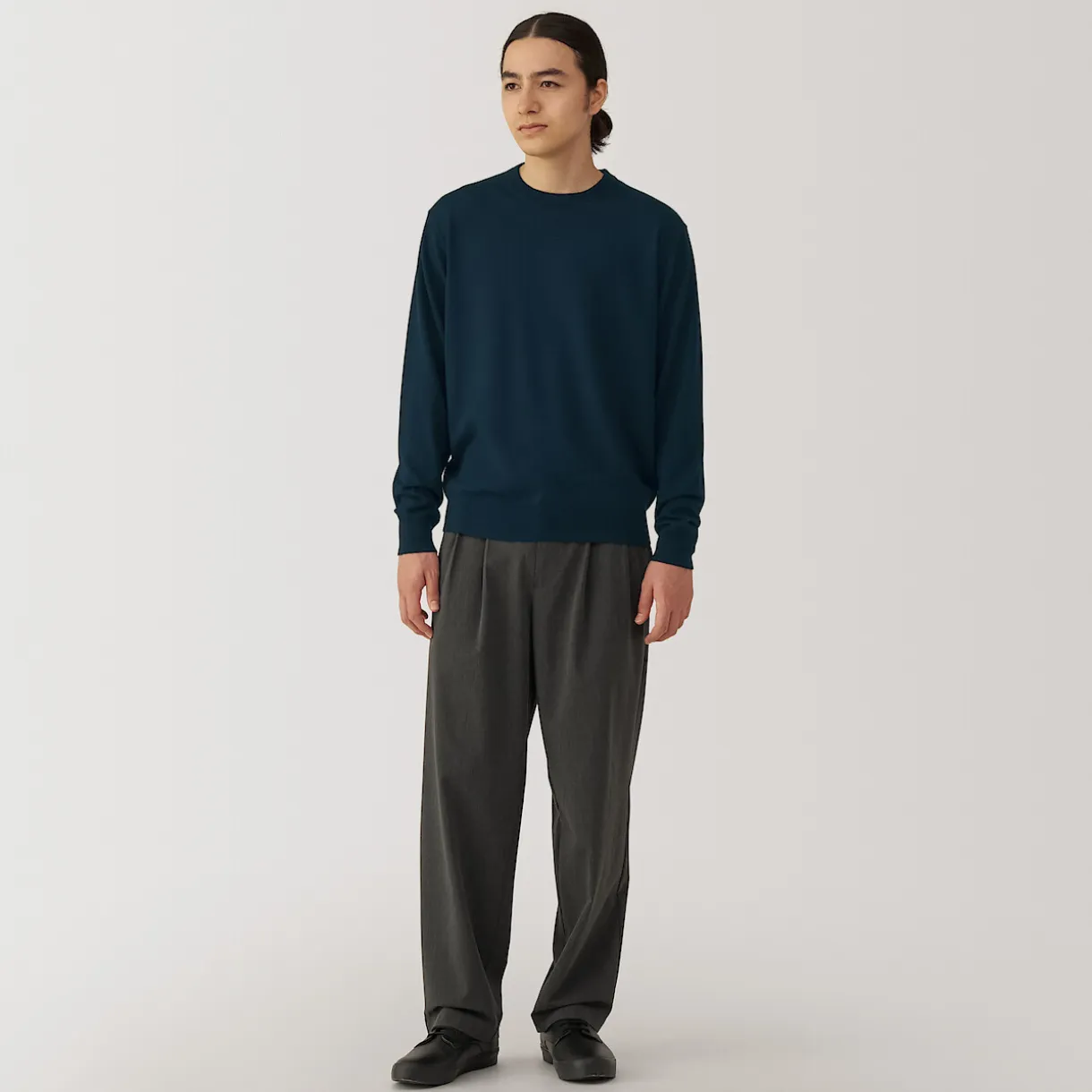 Pull à col rond en laine tricot fin pour homme