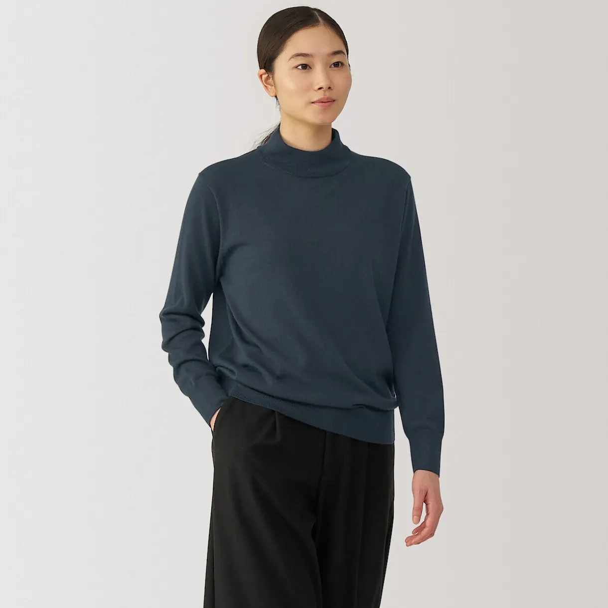 Pull col montant en laine à fine maille femme
