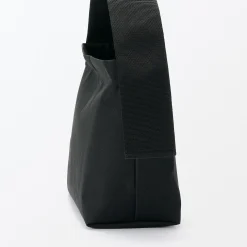 Sac à bandoulière large en polyester recyclé