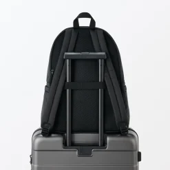 Sac à dos rembourré et déperlant en nylon recyclé