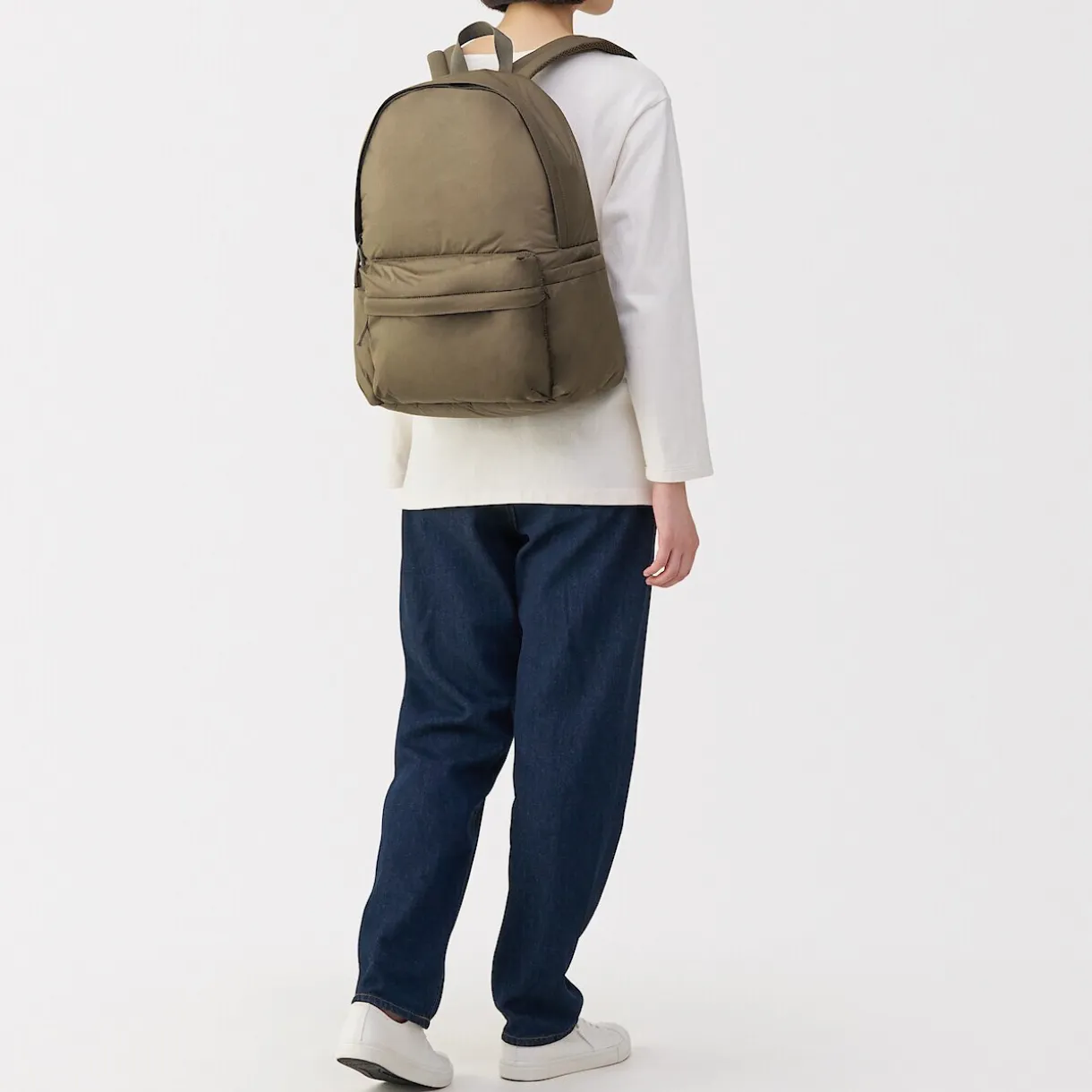 Sac à dos rembourré et déperlant en nylon recyclé