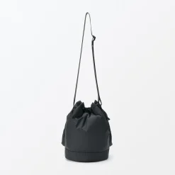 Sac seau rembourré et déperlant en nylon recyclé