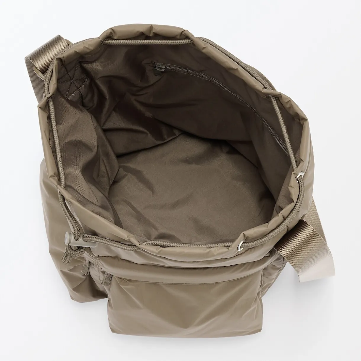Sac seau rembourré et déperlant en nylon recyclé