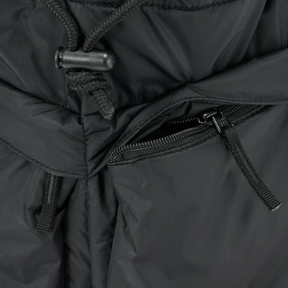 Sac seau rembourré et déperlant en nylon recyclé