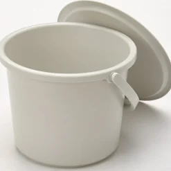 Seau avec couvercle en PP