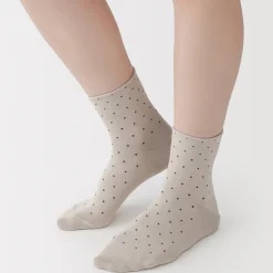 Soquettes à pois et à bordures confortables pour femme