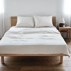 Table de nuit en chêne