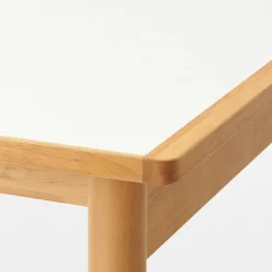 Table en hévéa avec plateau mélaminé rectangulaire ‐ S