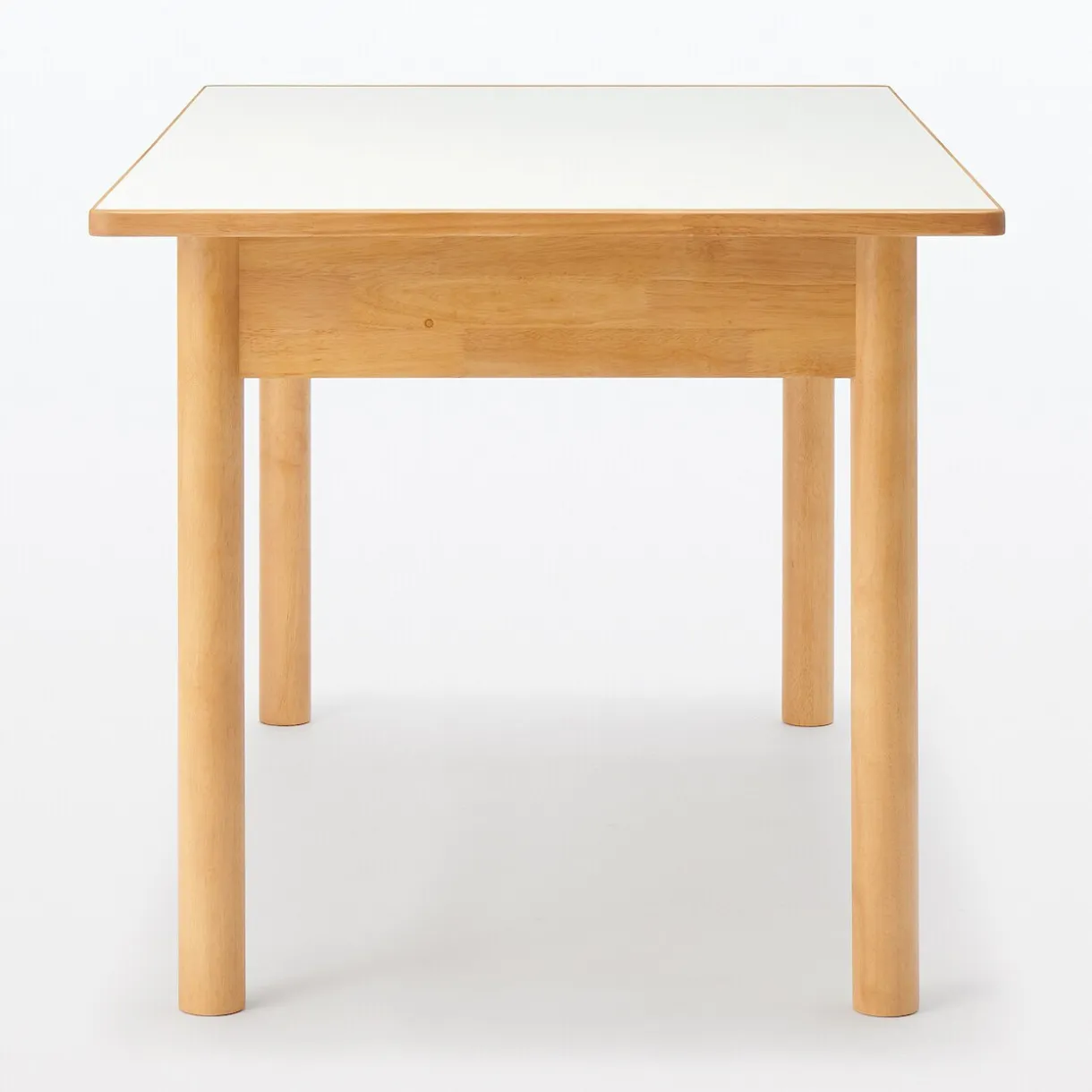 Table en hévéa avec plateau mélaminé rectangulaire ‐ M