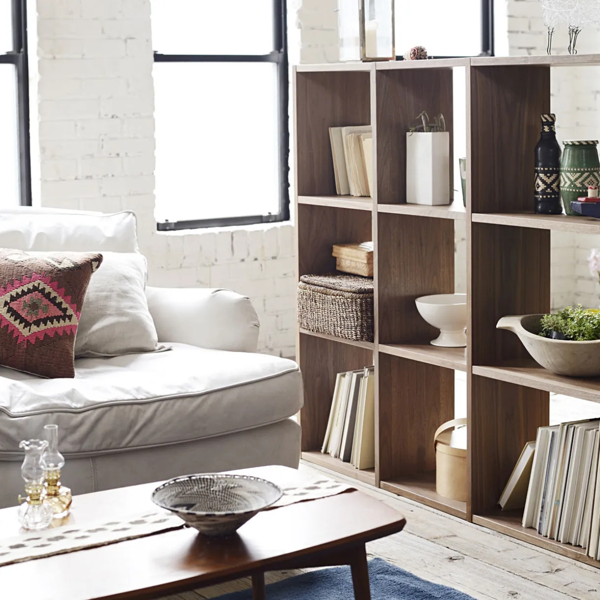 Étagère étroite en noyer ‐ 3 niveaux (Dont Eco‐part. 1,80 €)