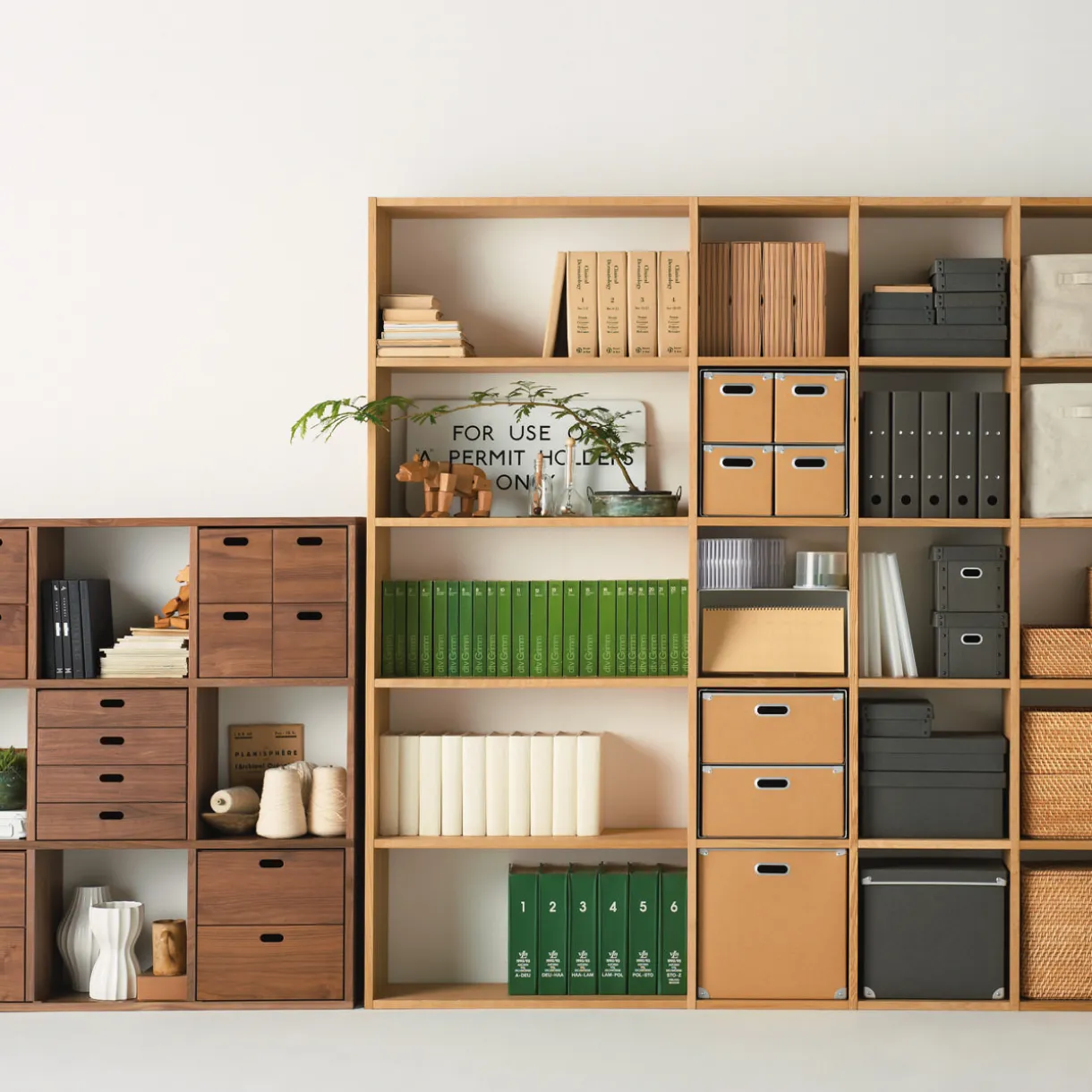 Étagère étroite en noyer ‐ 3 niveaux (Dont Eco‐part. 1,80 €)