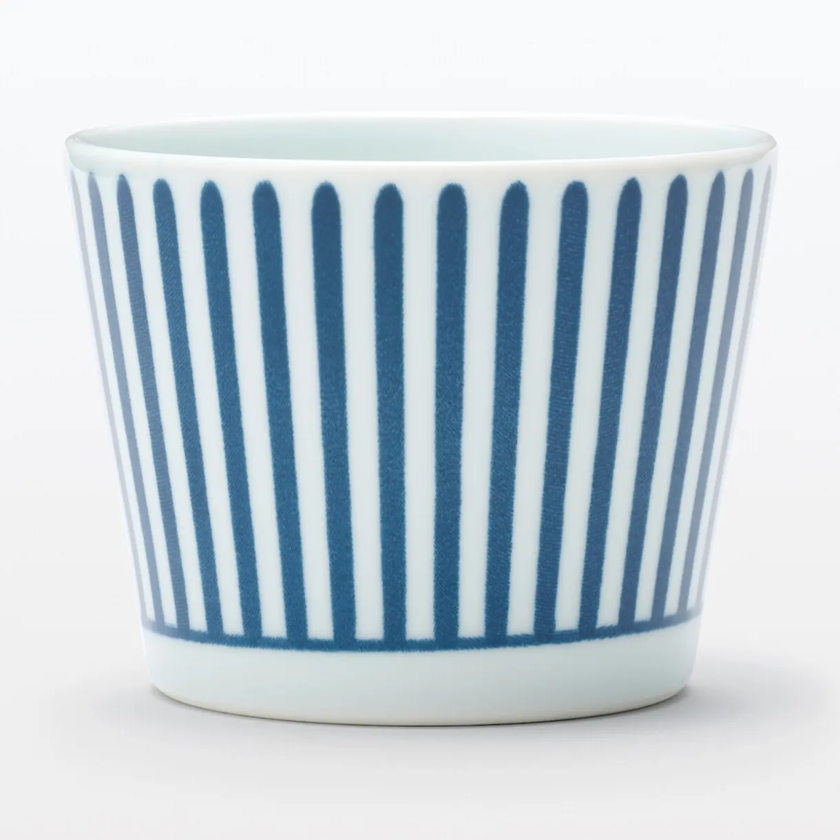 Tasse à saké en porcelaine Hasami - Motif rayures éventail