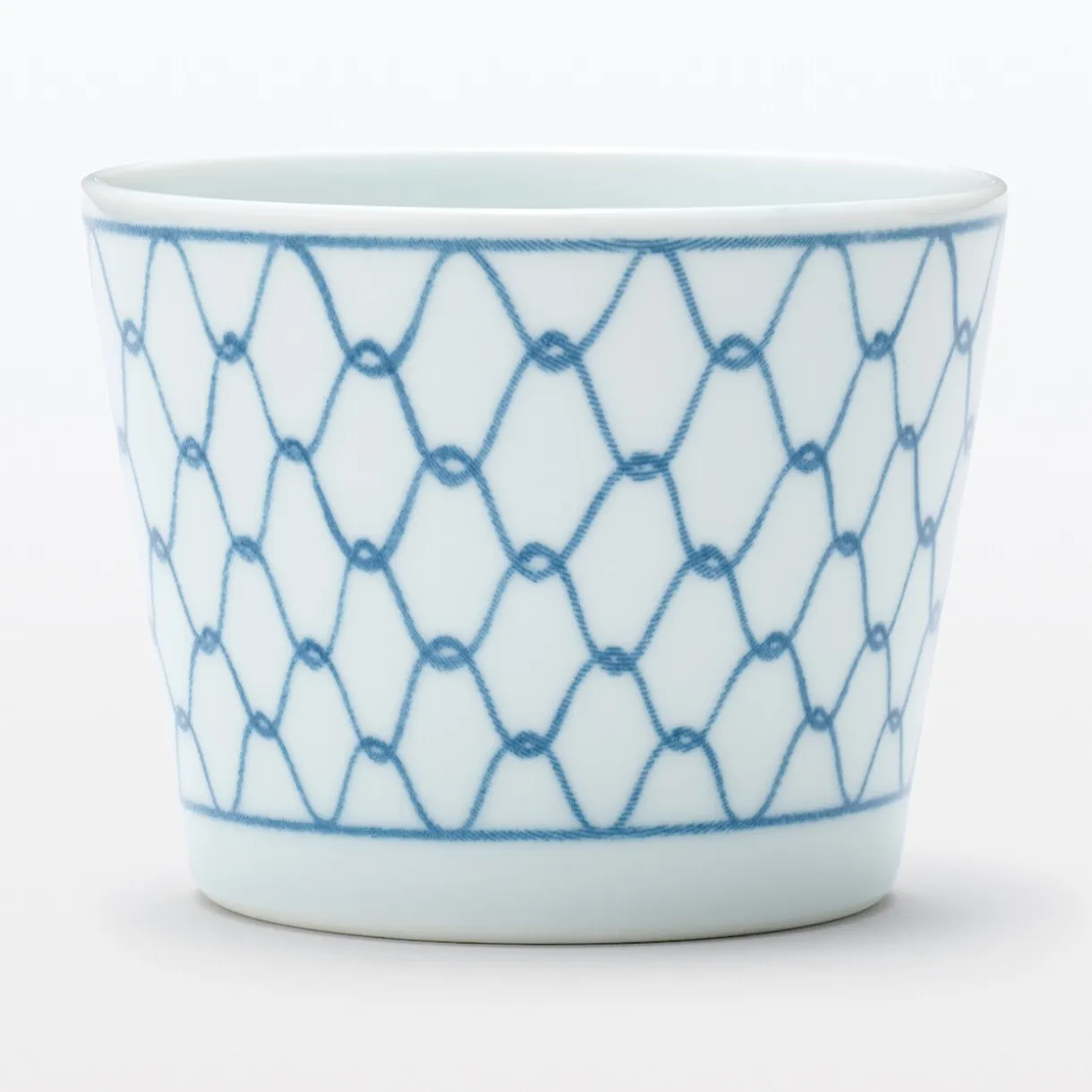 Tasse à saké en porcelaine Hasami - Motif maille