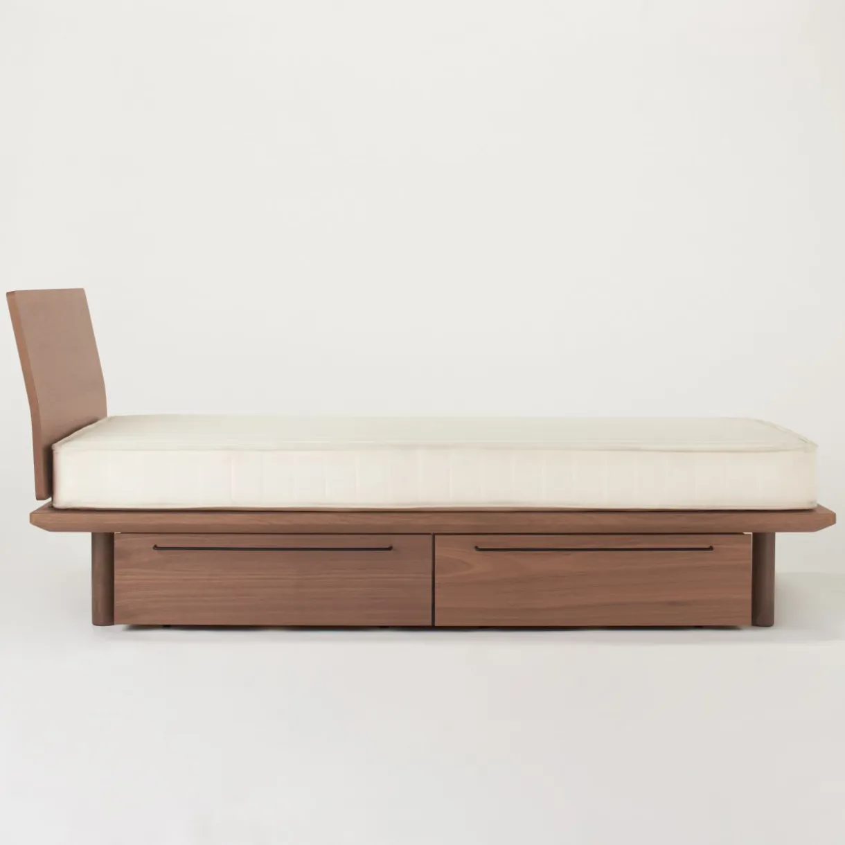 Tiroir pour lit plate‐forme en noyer