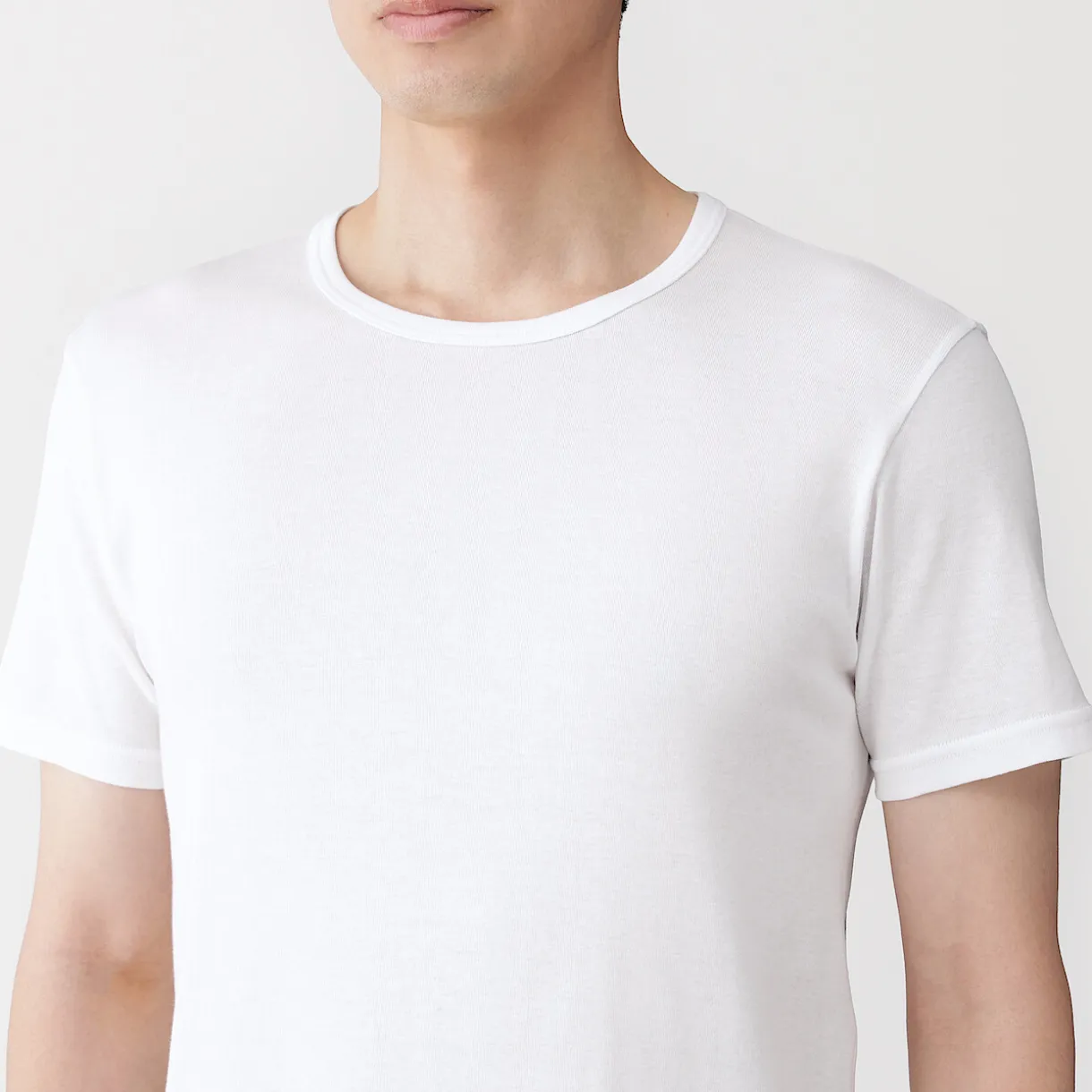 T‐shirt à col rond en coton respirant pour homme