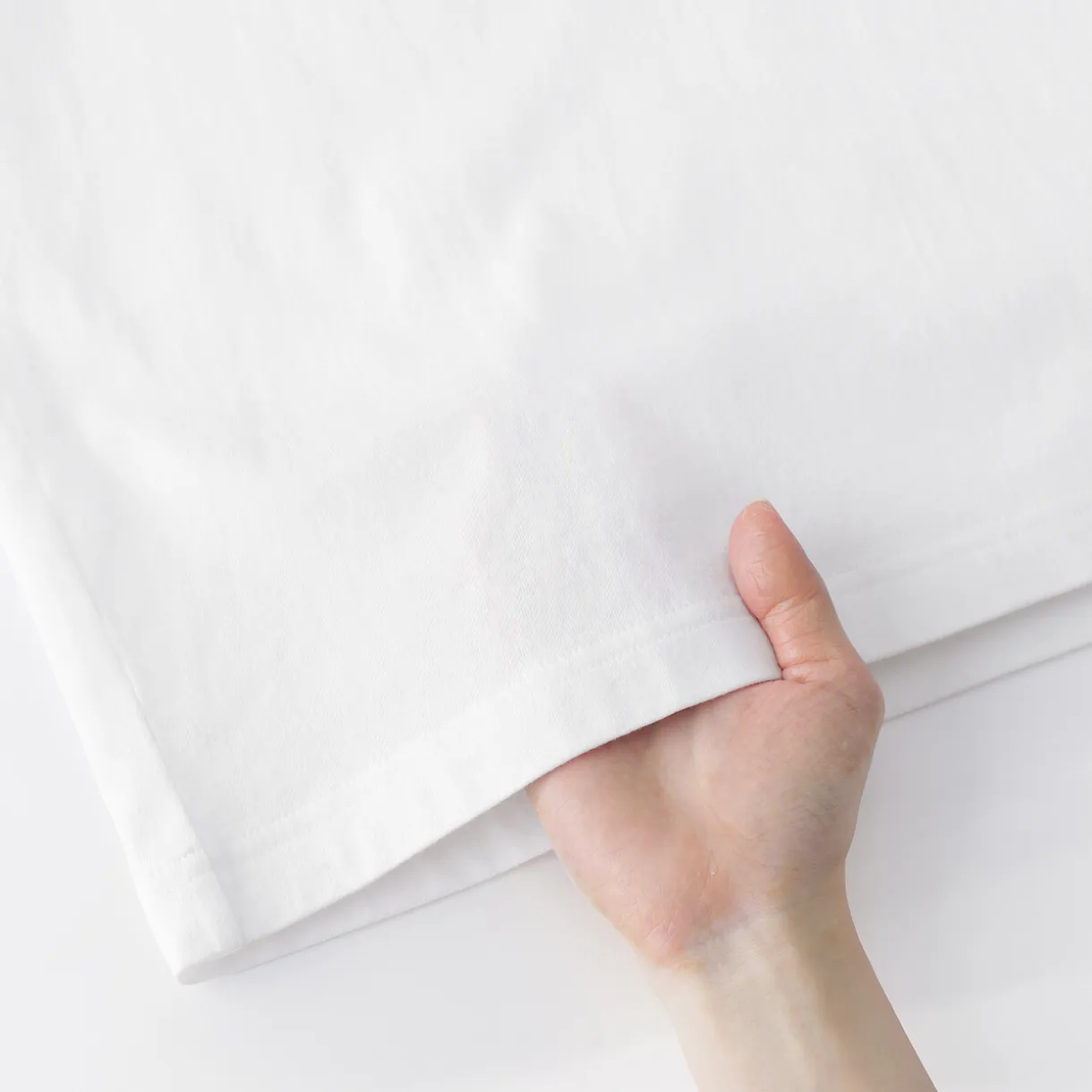 T‐shirt en coton col rond manches courtes homme