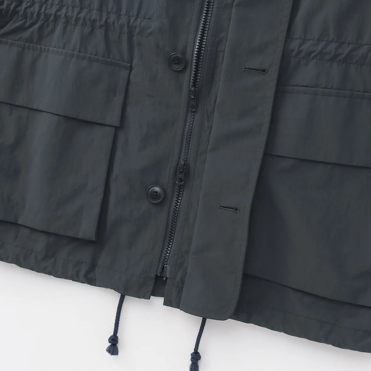 Veste utilitaire en nylon à la teinture naturelle pour femme