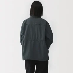 Veste utilitaire en nylon à la teinture naturelle pour femme